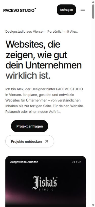 Die gleiche Startseite auf dem Smartphone mit angepasster Navigation und untereinander angeordneten Buttons